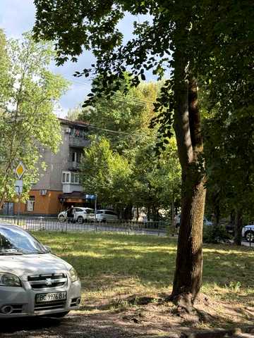Боднарська вул., 16