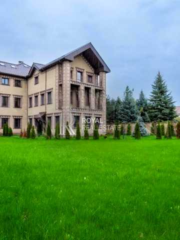 Лобановського вул., 5