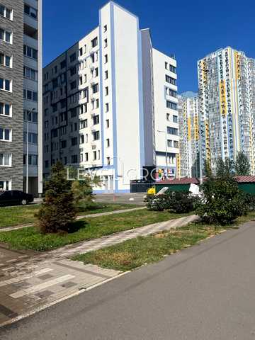 Ревуцького вул., (Будинок)