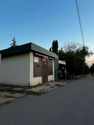 Льотчиків вул., 25