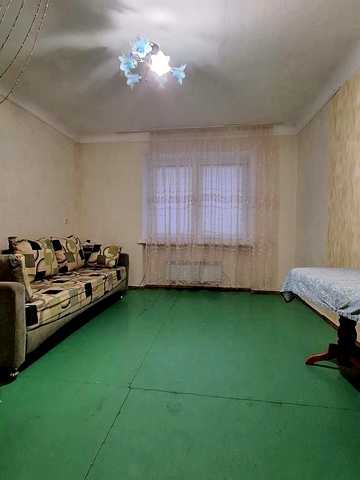 Театральна, 12