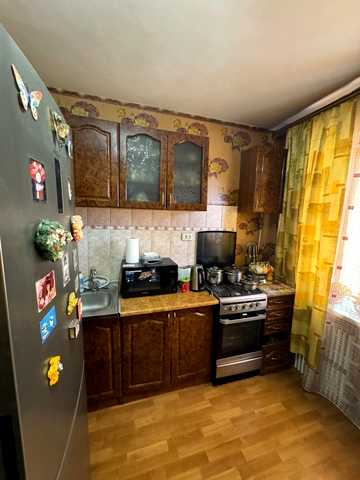 Янтарна вул., 42