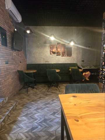 Торгова вул., 17