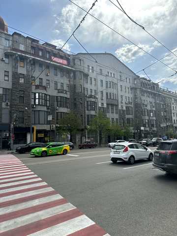Павлівський майдан пл. (Рози Люксембург майдан), 10