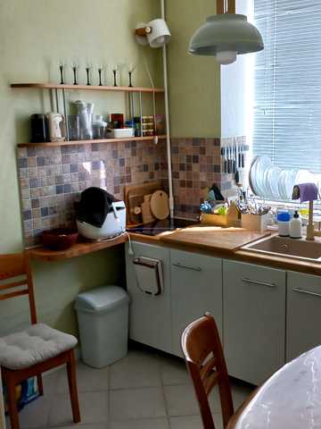 Івана Світличного вул. (Петровського), 8