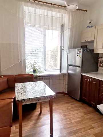 Сталеварів вул., 11