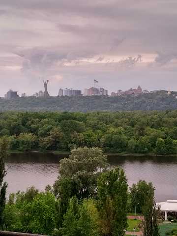 Русанівська набережна вул., 6