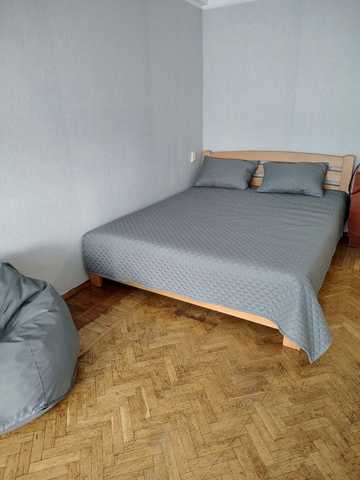 Русанівська набережна вул., 12/1