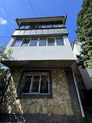 Степана Бандери пров., 10