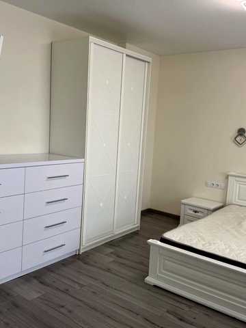 Краківська вул., 27