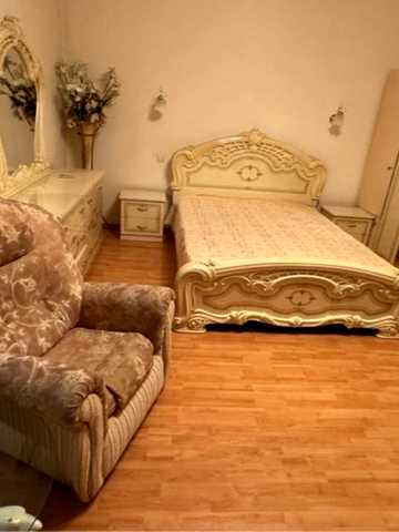 Володимирська вул., 37