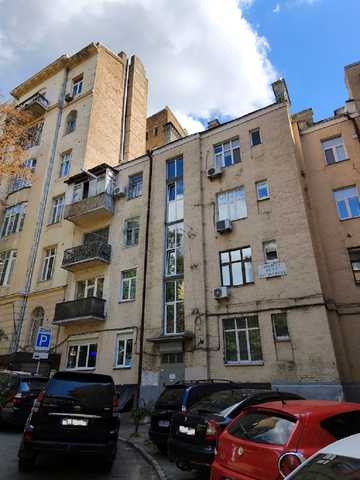 Костельна вул., 6