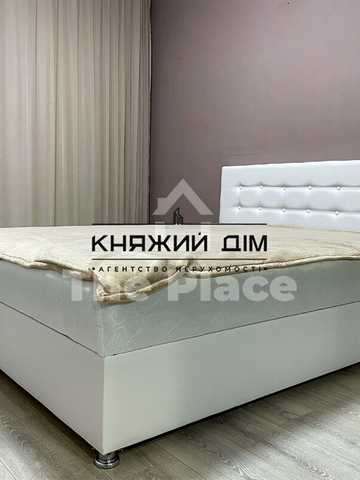 Драгоманова вул., 4-А