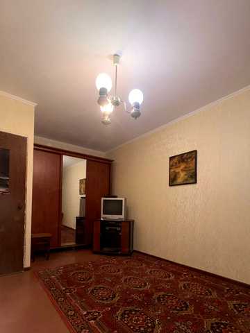 Велика Кільцева вул., 16