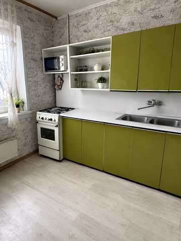 Каштанова вул., 5