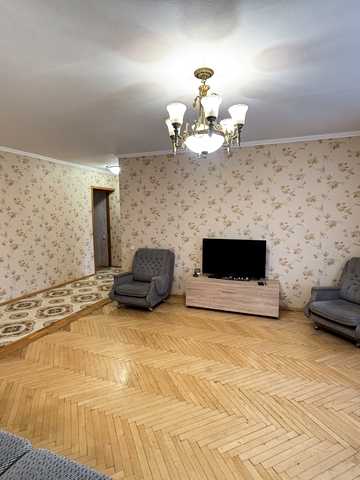 Юрія Литвинського вул. (Російська), 84