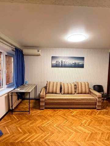 Берестейський просп. (Перемоги), 12