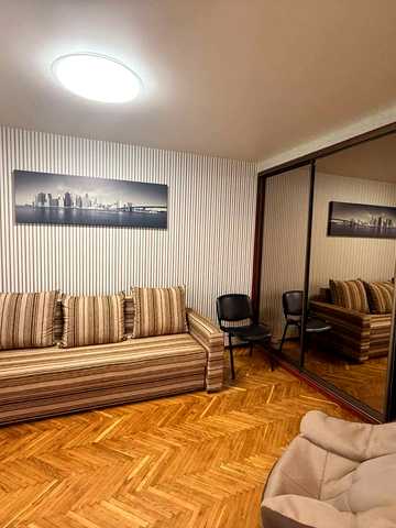 Берестейський просп. (Перемоги), 12