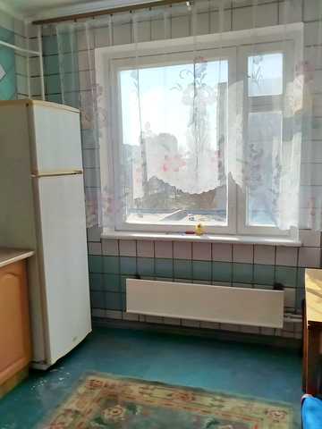Лазурна вул., 24-Б