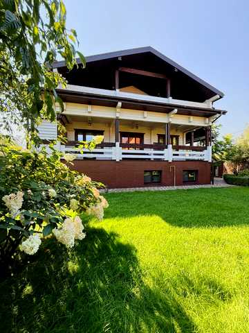Садова, 39
