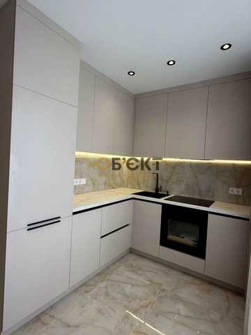 Миру вул., 43
