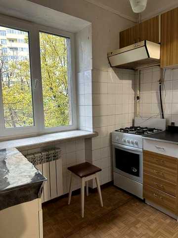 Голосіївський просп. (40-річчя Жовтня), 100/2