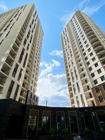 Краснова вул., 1-Б