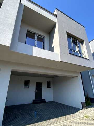Квартальна, 60