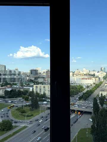 Берестейський просп. (Перемоги), 11 к1