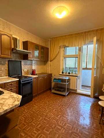 Ревуцького вул., 42