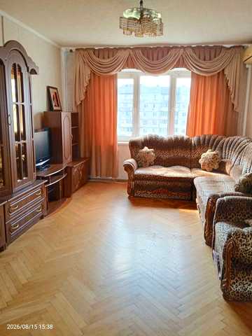 Дмитра Луценка вул. (Крейсера "Аврора"), 1