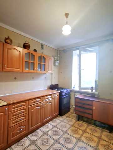 Академіка Корольова вул., 104
