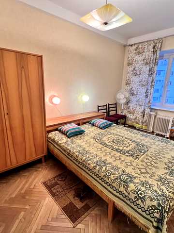 Велика Васильківська вул. (Червоноармійська), 112