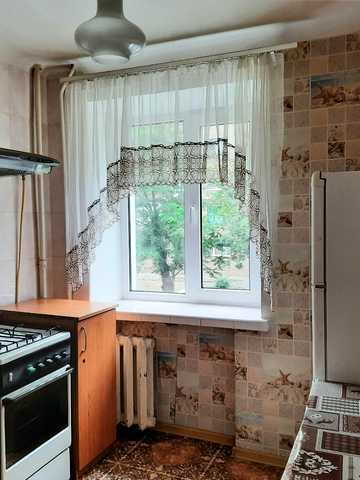 Новодарницька вул., 32
