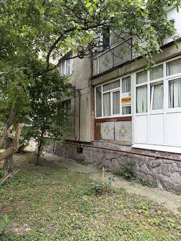 Євгена Коновальця вул. (Дадугіна), 130