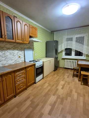 Милославська вул., 12