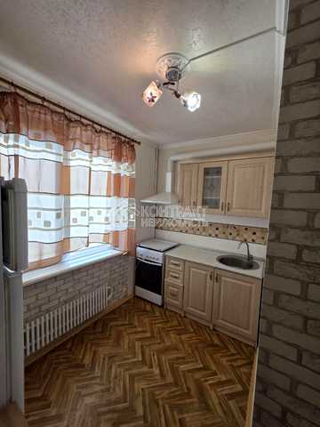 Академіка Павлова вул., 313