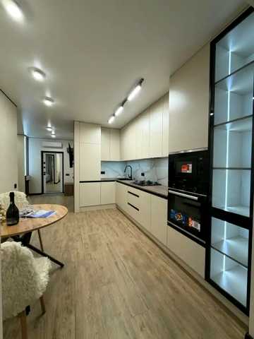 Запорізьке шосе, (Будинок 14)