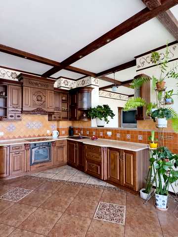 Терентія Кореня вул. (Челюскінців), 9