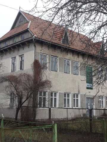 Грушевського вул., 52