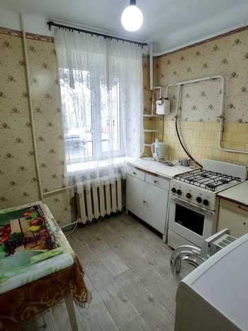 Кам'янецька вул., 105