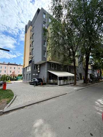 Пекарська вул., 57