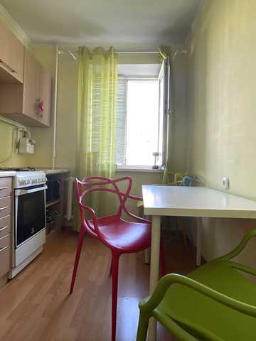 Академіка Корольова вул., 75