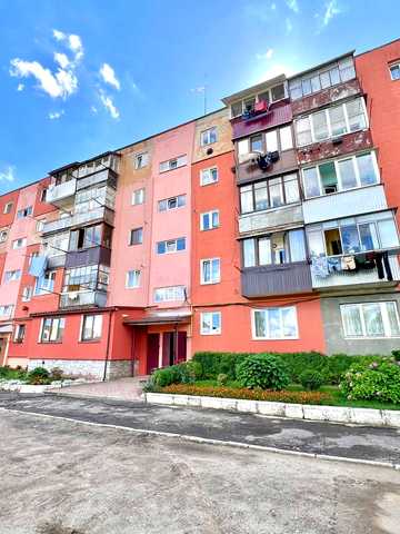 Маковея вул., 35