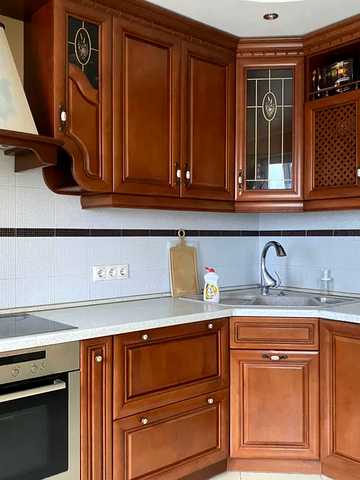 Дарницький бульв., 8