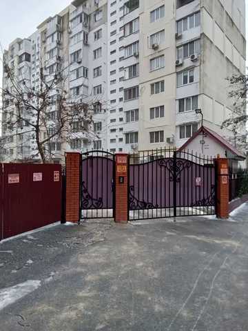 Пішонівська вул., 7