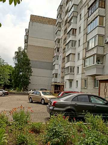 Нижня Горова вул., 64