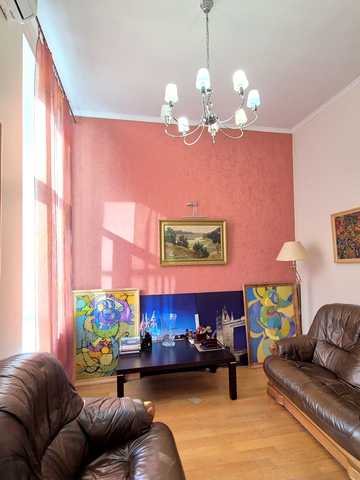 Рейтарська вул., 34