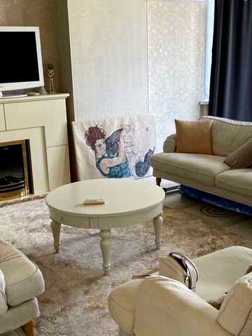 Дмитрівська вул., 75