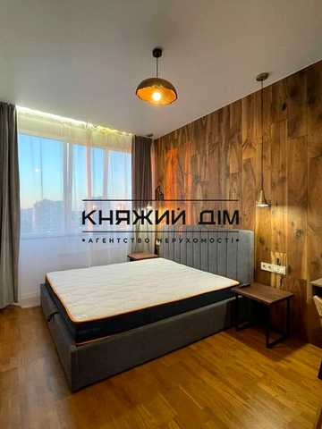 Василя Тютюнника вул. (Анрі Барбюса), 37/1